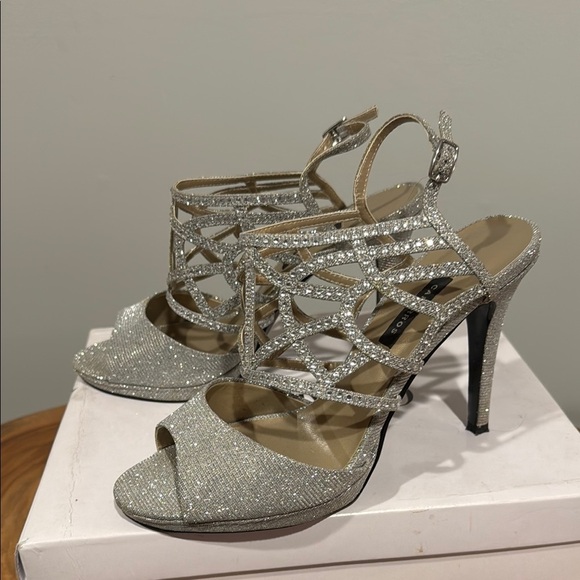 Elegant Silver Strappy Heels - Picture 3 of 6